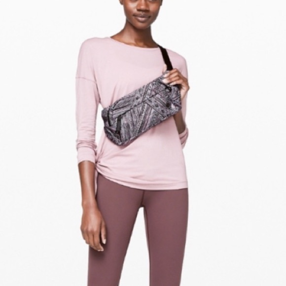Lululemon belt bag